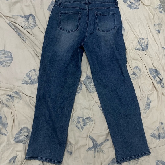 Gloria Vanderbilt - Amanda Jeans - Picture 2 of 4